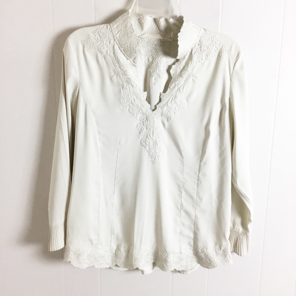 Soft Surroundings Embroidered Ruffle Top Womens Size M Tan 3/4 Sleeves